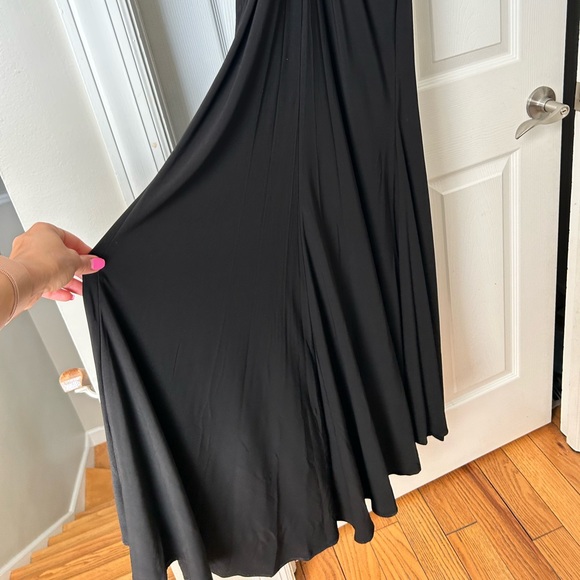 Mac Duggal
Jersey Knit V-Neck Sleeveless Pearl Strap Thigh High Slit Gown size 2 - Picture 8 of 14